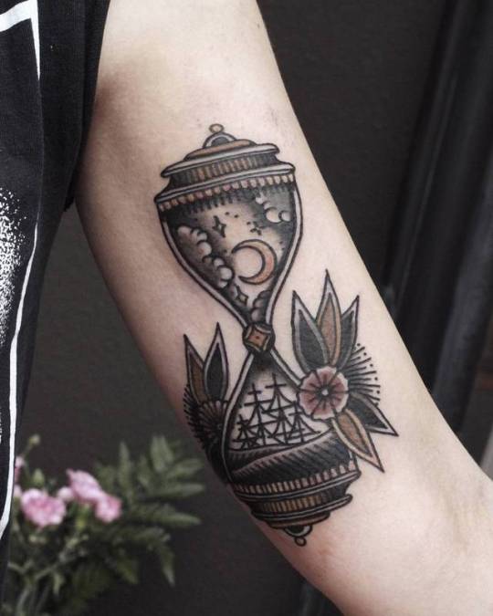 Traditional style hourglass tattoo - Tattoogrid.net