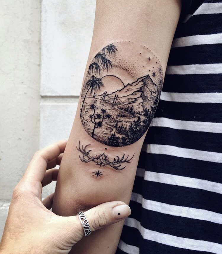 Paradise island circular tattoo