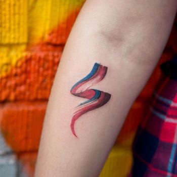 Abstract wavy line tattoo