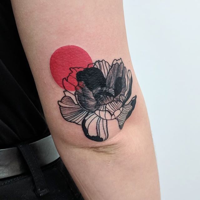 Black Flower And Red Moon Tattoo Tattoogrid