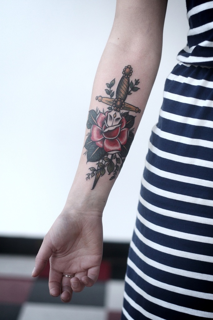 Classic dagger and rose