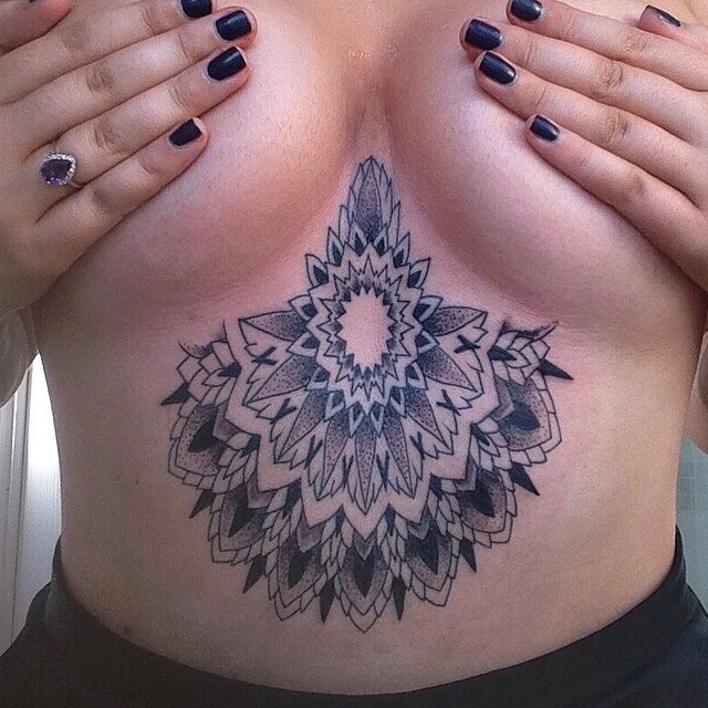 Mandala on the sternum and belly