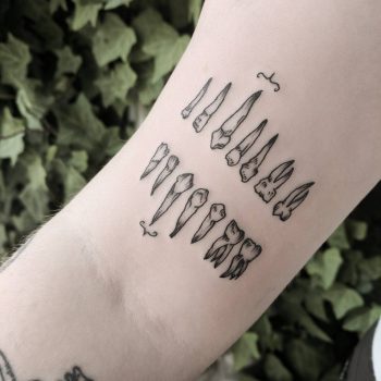Teeth tattoo