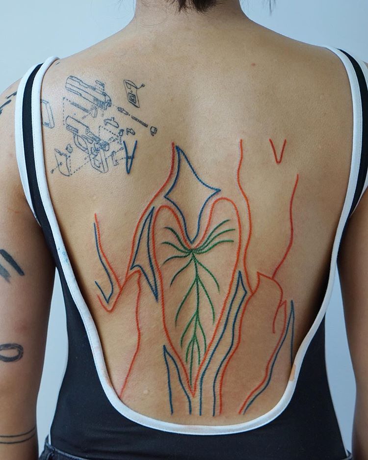 Abstract lines tattoo on the back - Tattoogrid.net