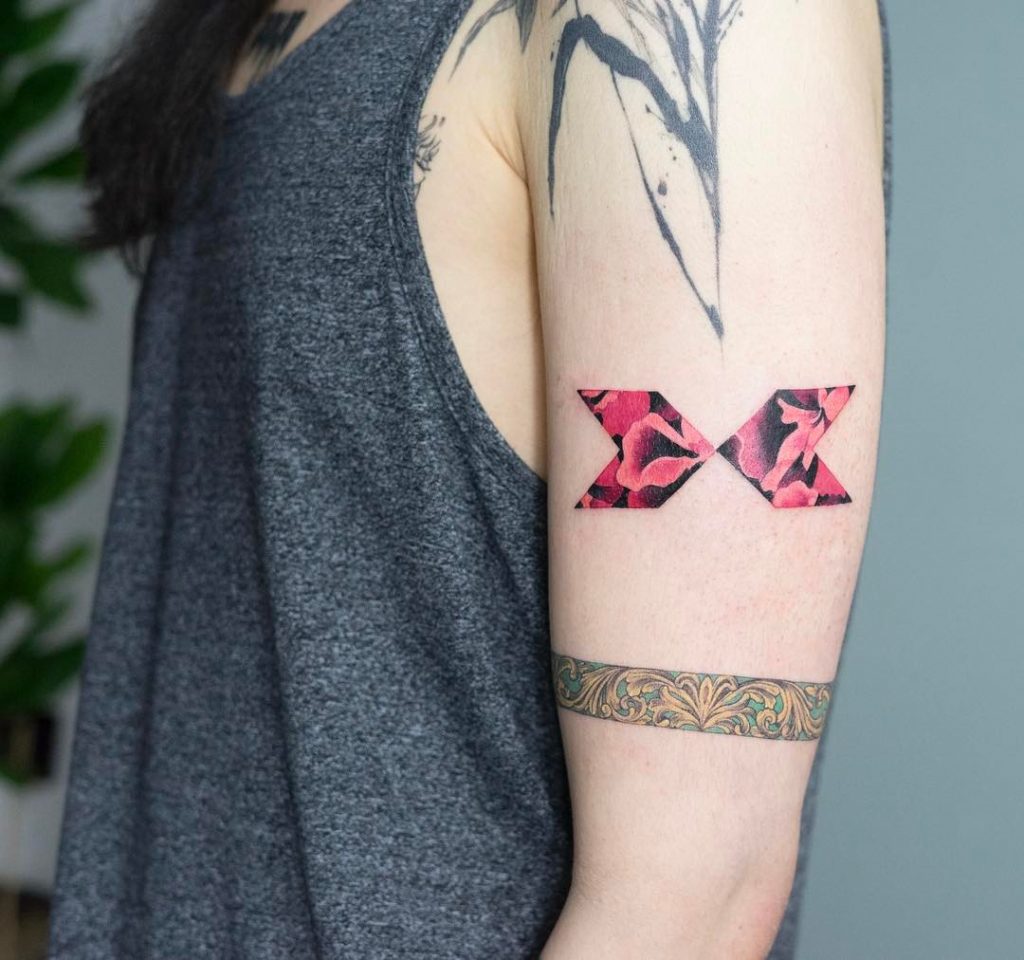 Letter X and XOXO - A style study by The Painted Pen | Tattoo lettering, X  tattoo, Small arrow tattoos