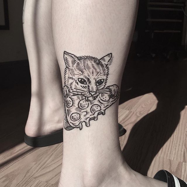 Cat eating a pizza tattoo