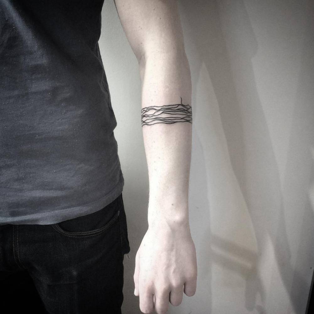 Abstract lines tattoo by vaigirdas kofy 