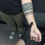 Armband tattoo by yanina viland