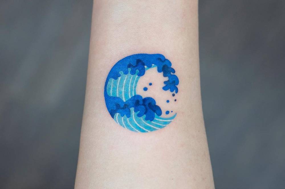 Blue wave tattoo by zihee