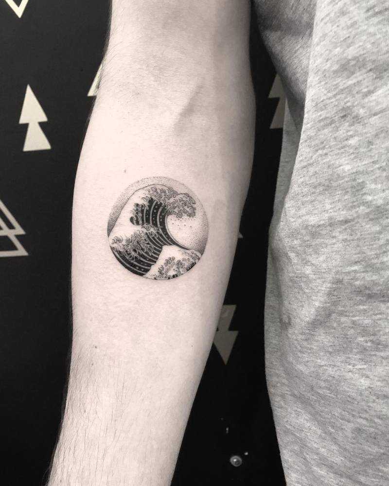 Circular wave tattoo by michelle santana