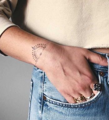 Sunset bracelet tattoo by rosa bluestone