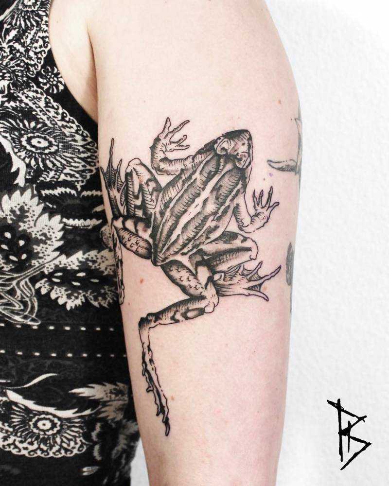 Frog tattoo by Loïc Lebeuf