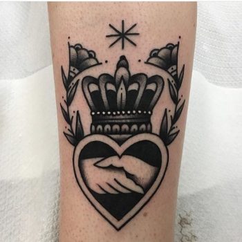 Handshake and crown tattoo by Jeroen Van Dijk
