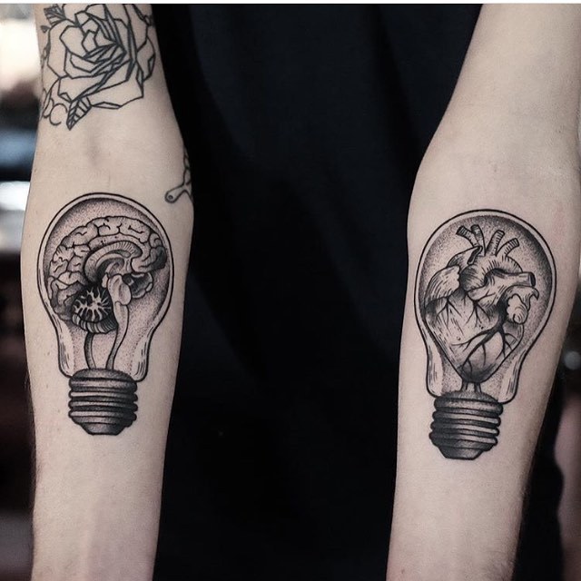 Light bulbs by jonas ribeiro