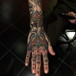 Old-school tattoos on the hand