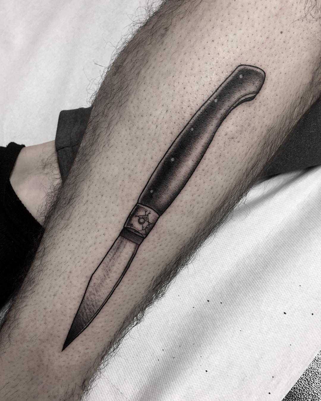 Pattada knife tattoo