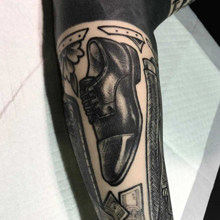 Sledge hammer tattoo by Lozzy Bones