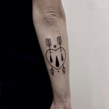 Crying heart and arrows tattoo