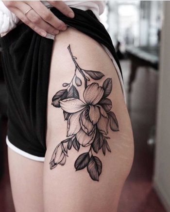 Floral hip piece by Roald Van Broek