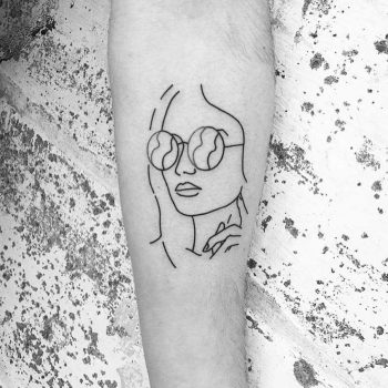 Linear babe with glasses