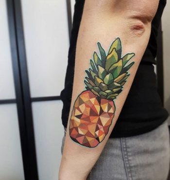Polygonal pineapple tattoo by Nastia Zlotin