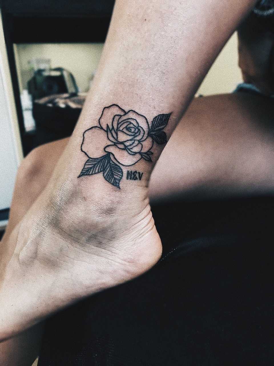Black and white rose on the calf