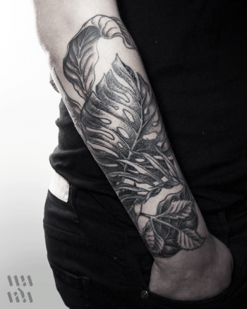 Blackwork leaves by Warda Tattoo