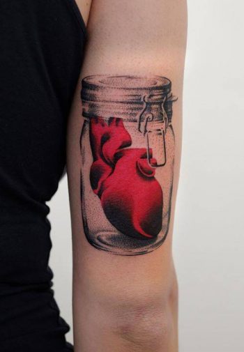 Heart in a jar by Aleksy Marcinów