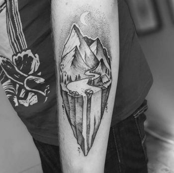 Mountainous landscape by Tom Tom Tatts