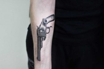 Revolver by Dogma Noir
