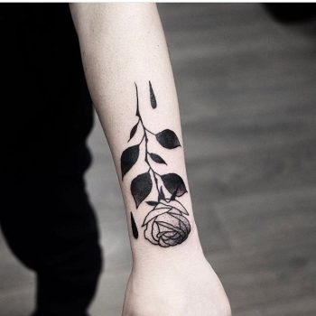 Black rose and dew drops by Jonas Ribeiro