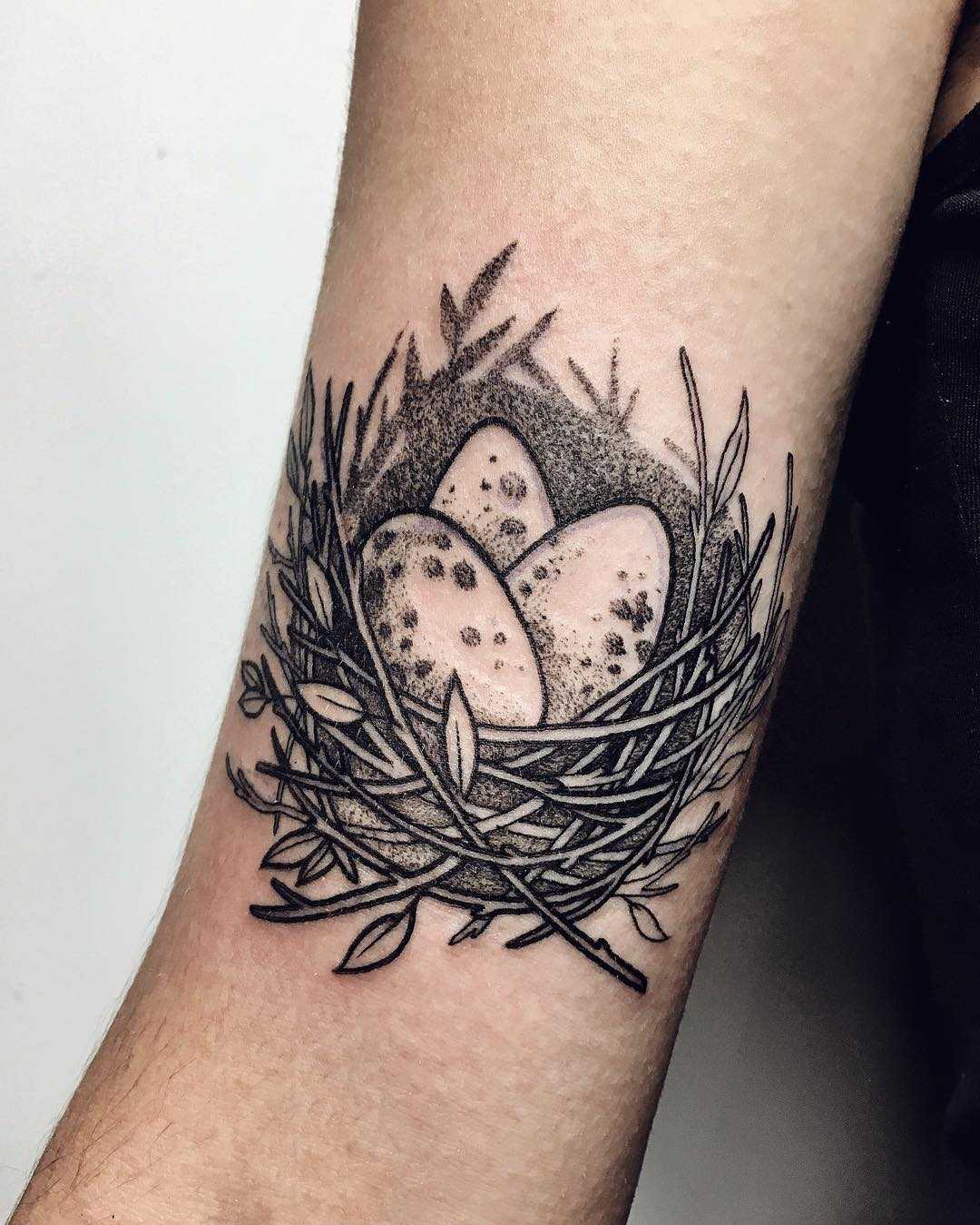 spaniard_tattoos thigh tattoo done the other day Reminds me of my favorite  breakfast item, egg in a nest. And yes @maggie_mays_art it's egg in a nest....  | By Carbon Ink TattooFacebook