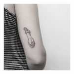 Fig sign amulet tattoo