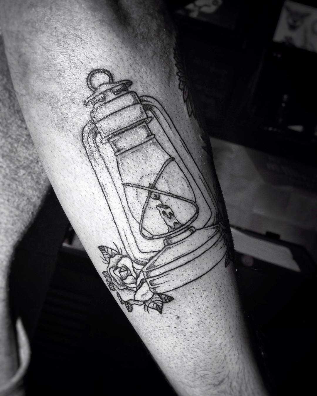 Old lamp and roses tattoo