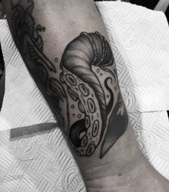 Tentacle done at Torino Tattoo Convention