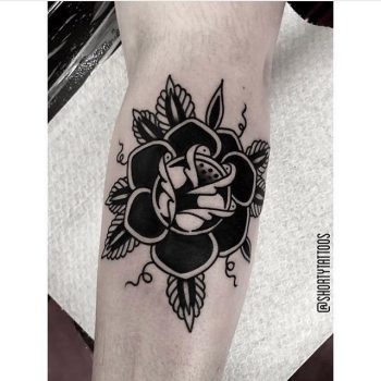 This rose was done by Ana at Salon Serpent
