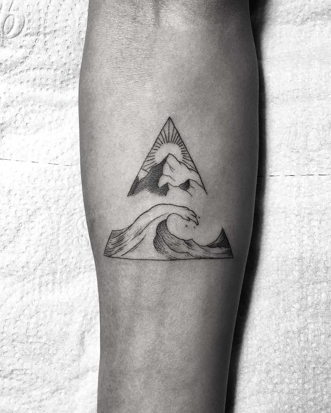 Wave and mountain in a triangle