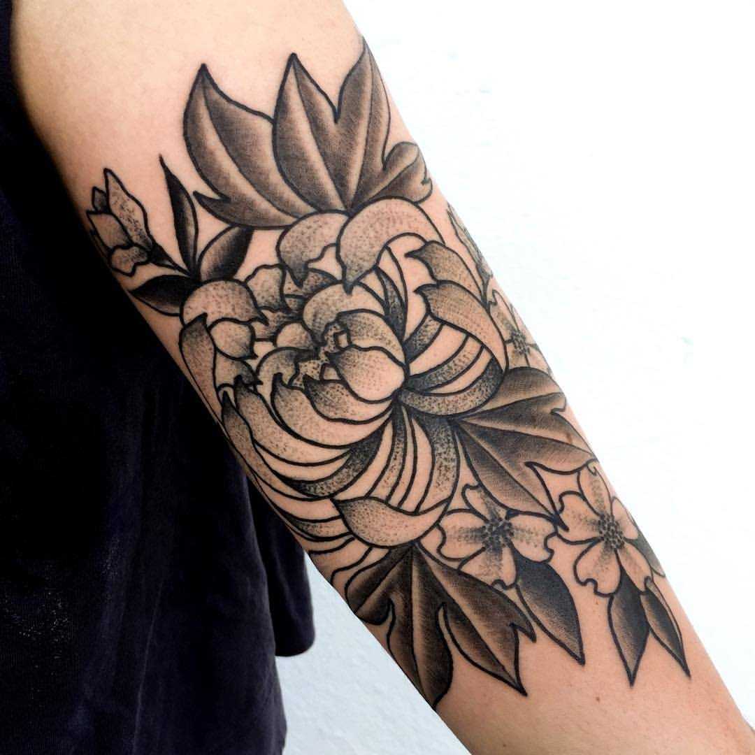 Chrysanthemum by Aubry Tattoo