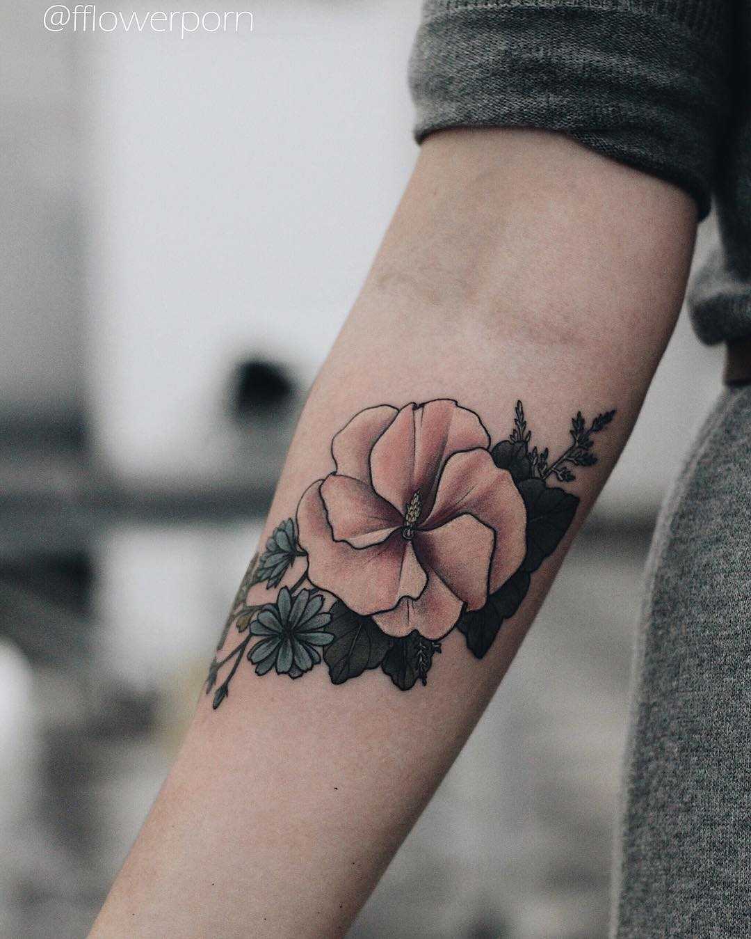 Hibiscus tattoo by Olga Nekrasova