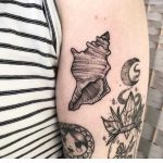 Shell by Lucie Tattoo