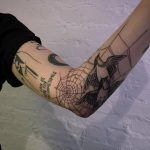 Spider web and birds sleeve