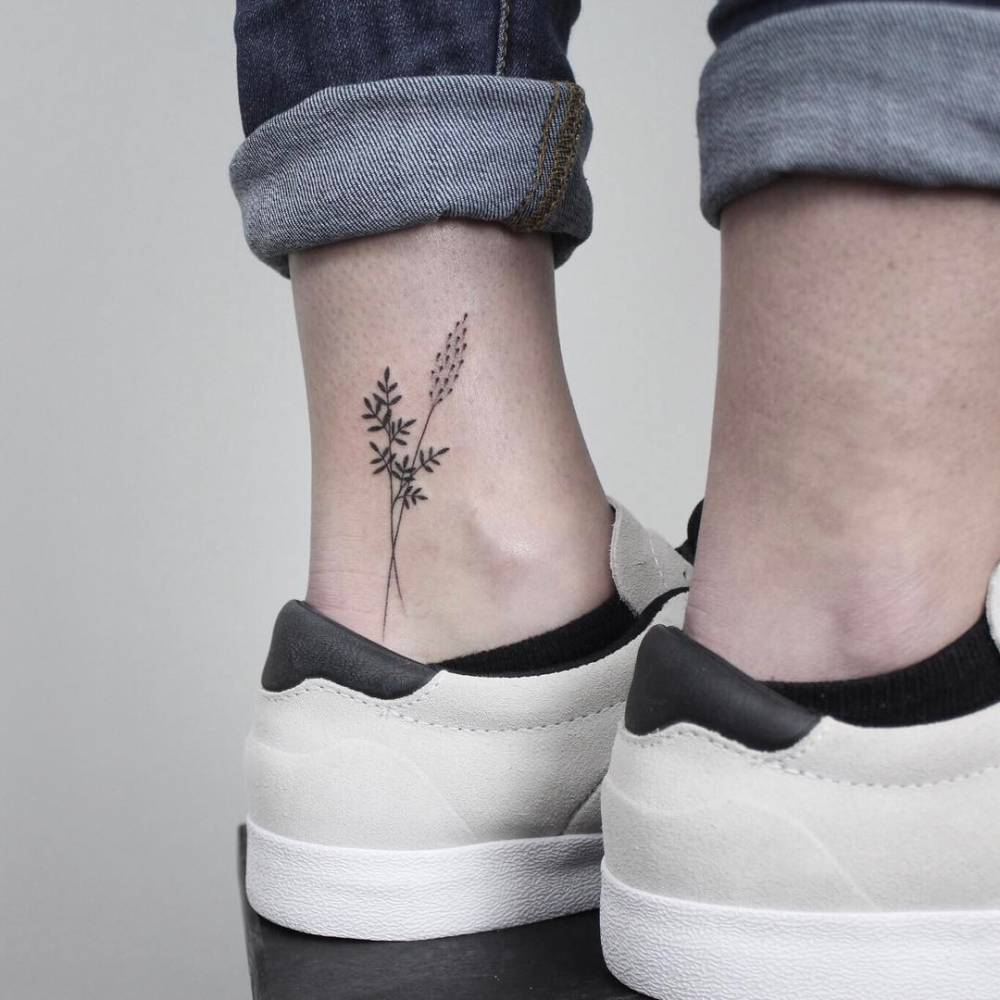 Tiny twig tattoos by Lara M J done at Coco Schwarz