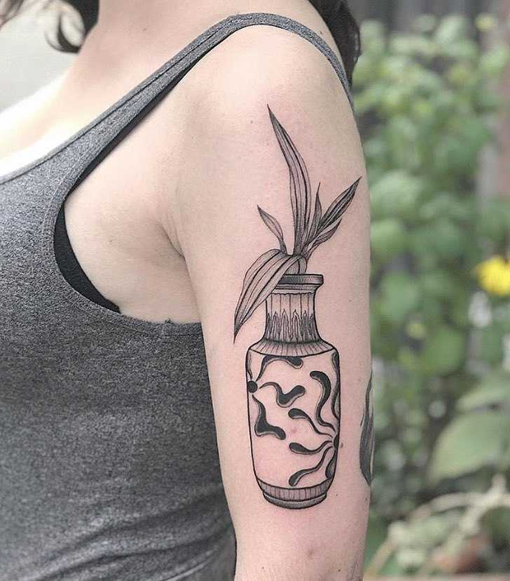 Vase by 1988 Tattoo
