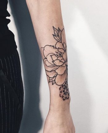 Floral piece by Marlon B Tatts