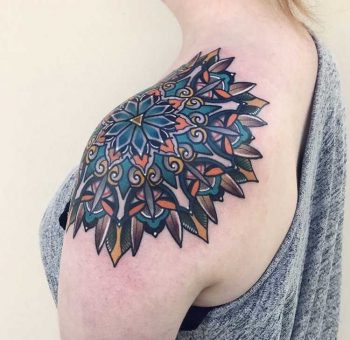 Shoulder mandala by Mico Tattoo