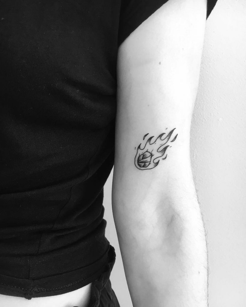 Small comet tattoo