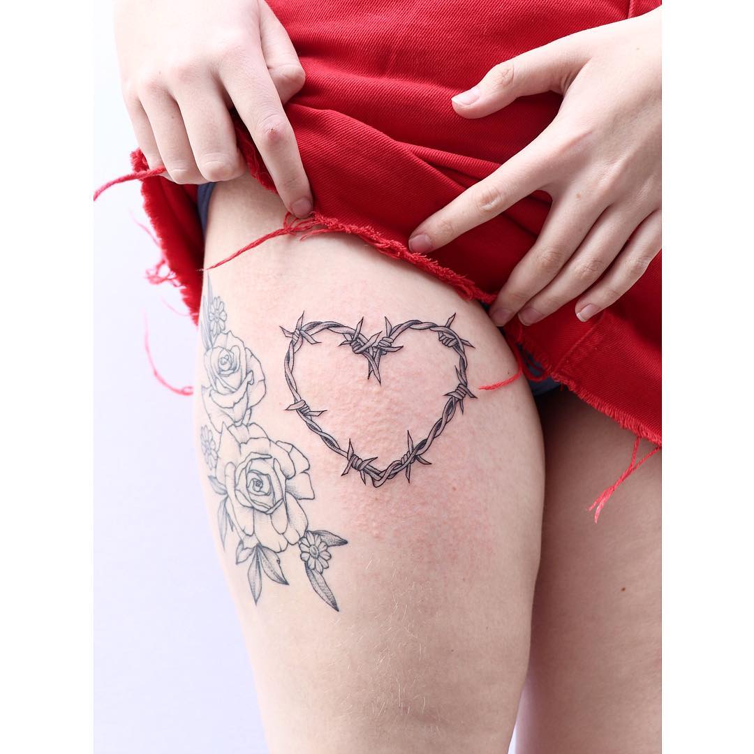 Barbed wire heart by tattooist Zaya