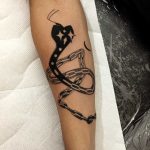 Chain snake by tattooist Miedoalvacio