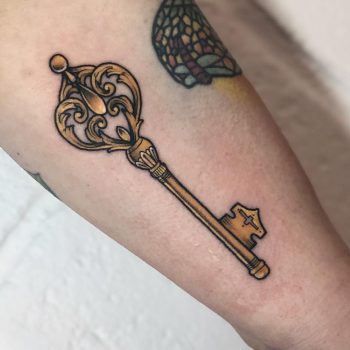 Key tattoo by Lozzy Bones