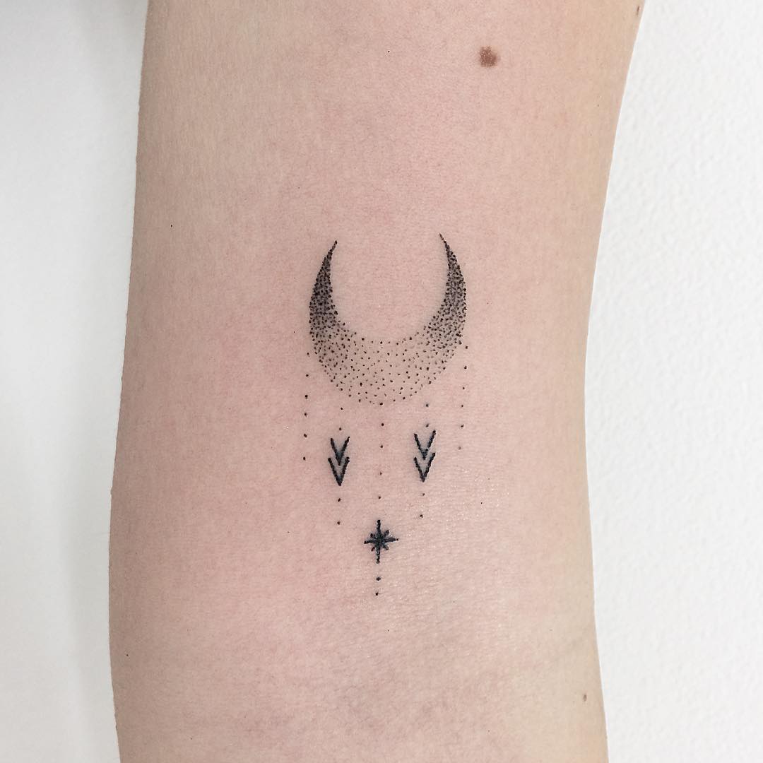 Moon and small arrows by Femme Fatale